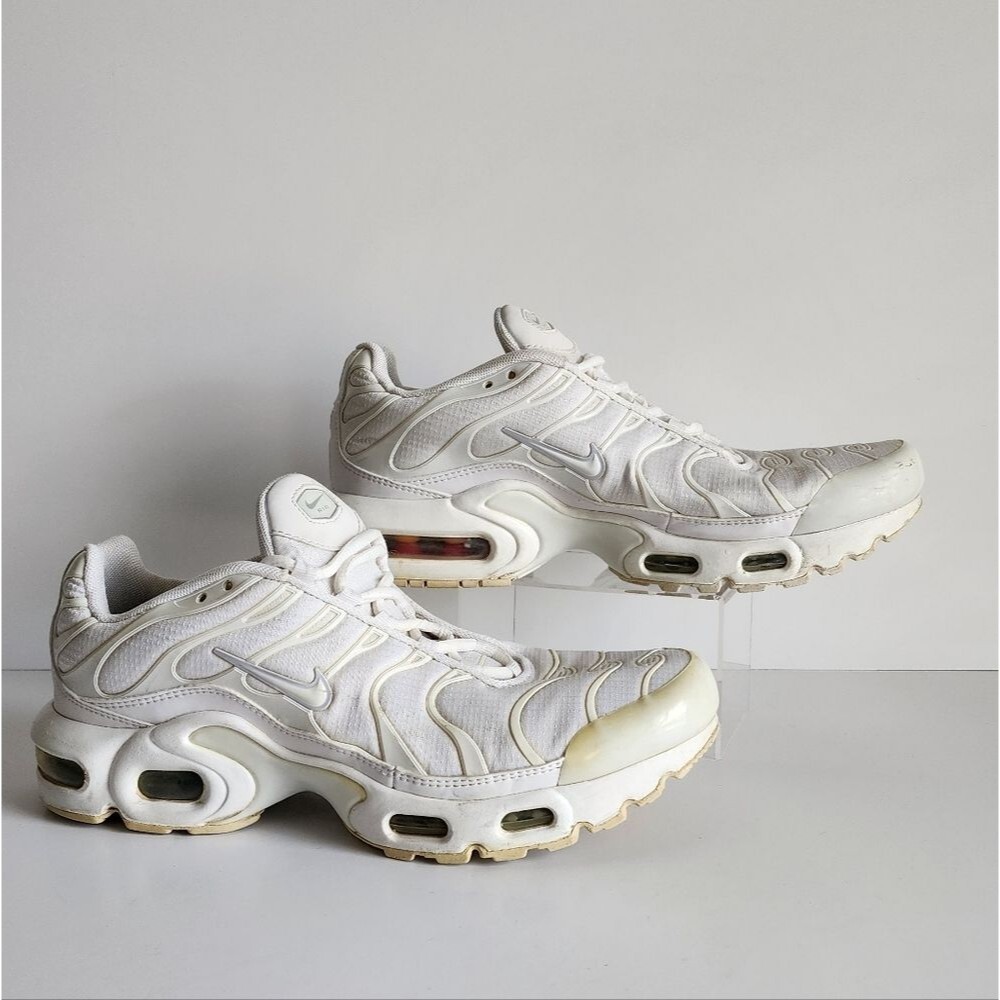 Nike Air Max Plus TN Tuned Plus White Youth Size 7 Sneakers